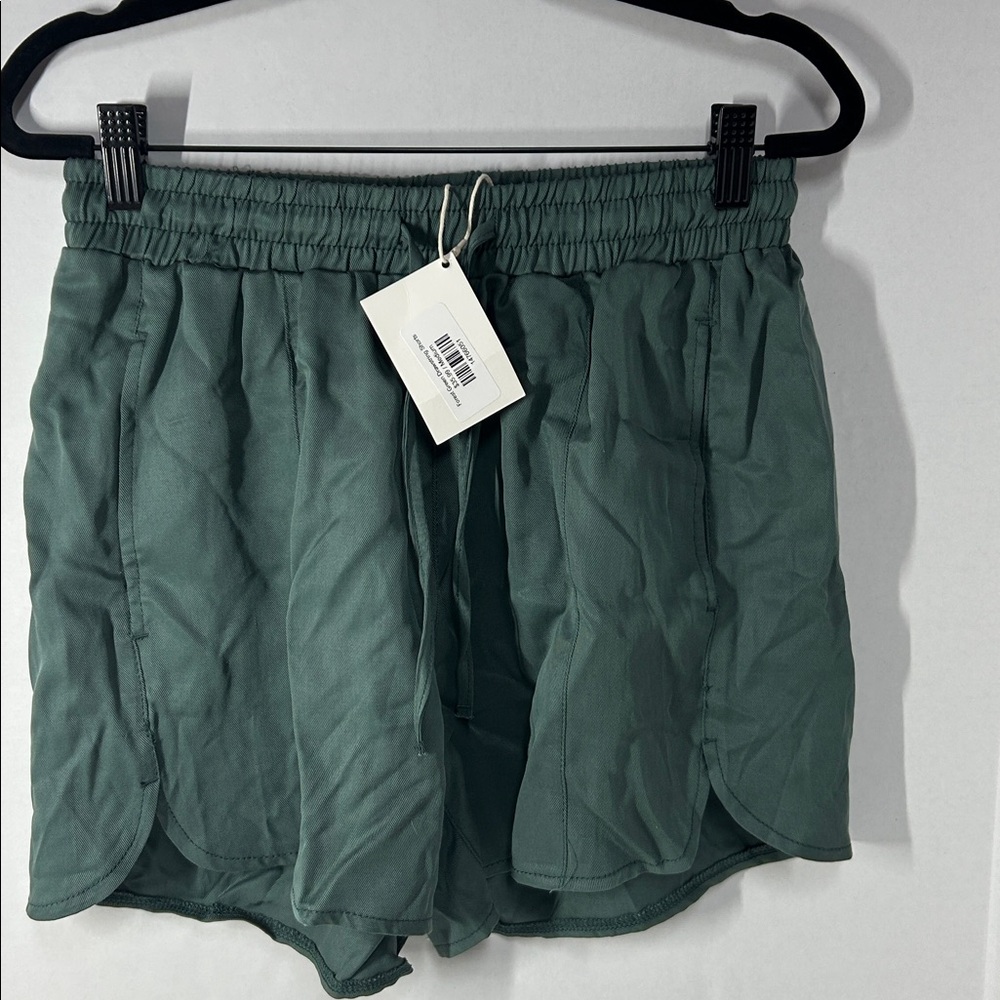 NWT Wish List Women's Olive Shorts (M) | Drawstring Waist & Pockets